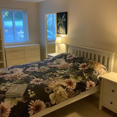 גלוואיי Quite And Cozy 2 Bedroom Apartment מראה חיצוני תמונה