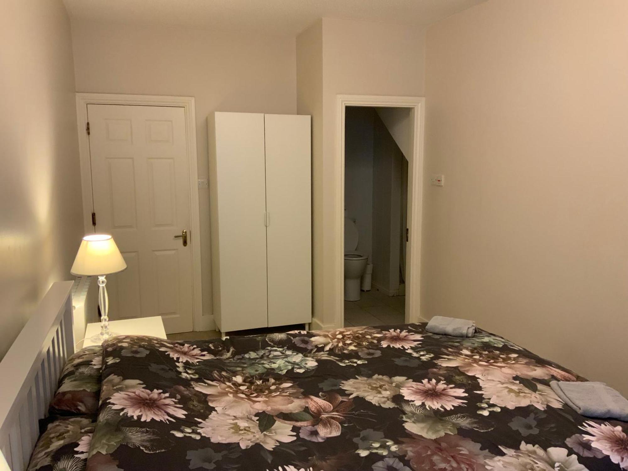 גלוואיי Quite And Cozy 2 Bedroom Apartment מראה חיצוני תמונה
