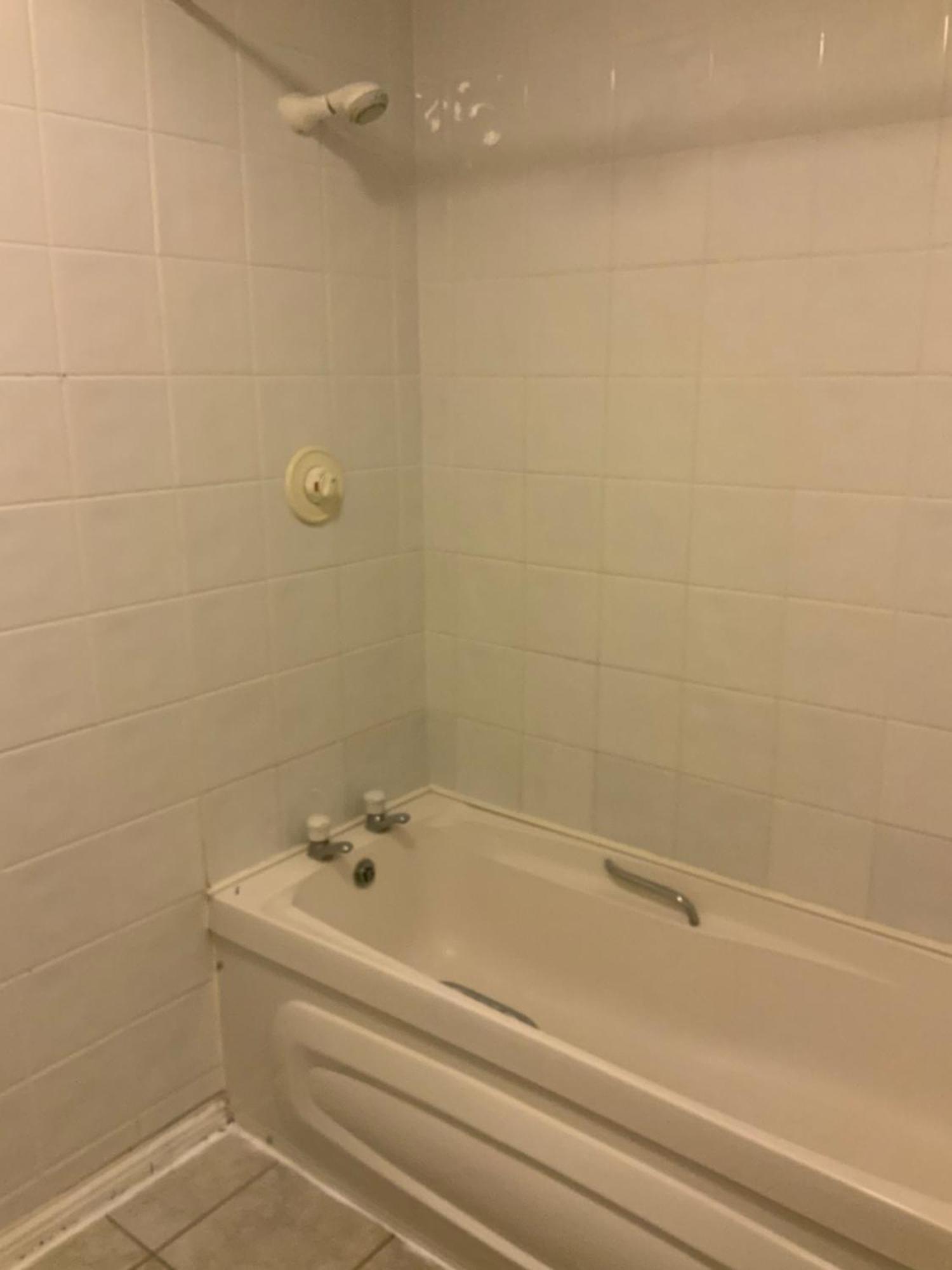 גלוואיי Quite And Cozy 2 Bedroom Apartment מראה חיצוני תמונה