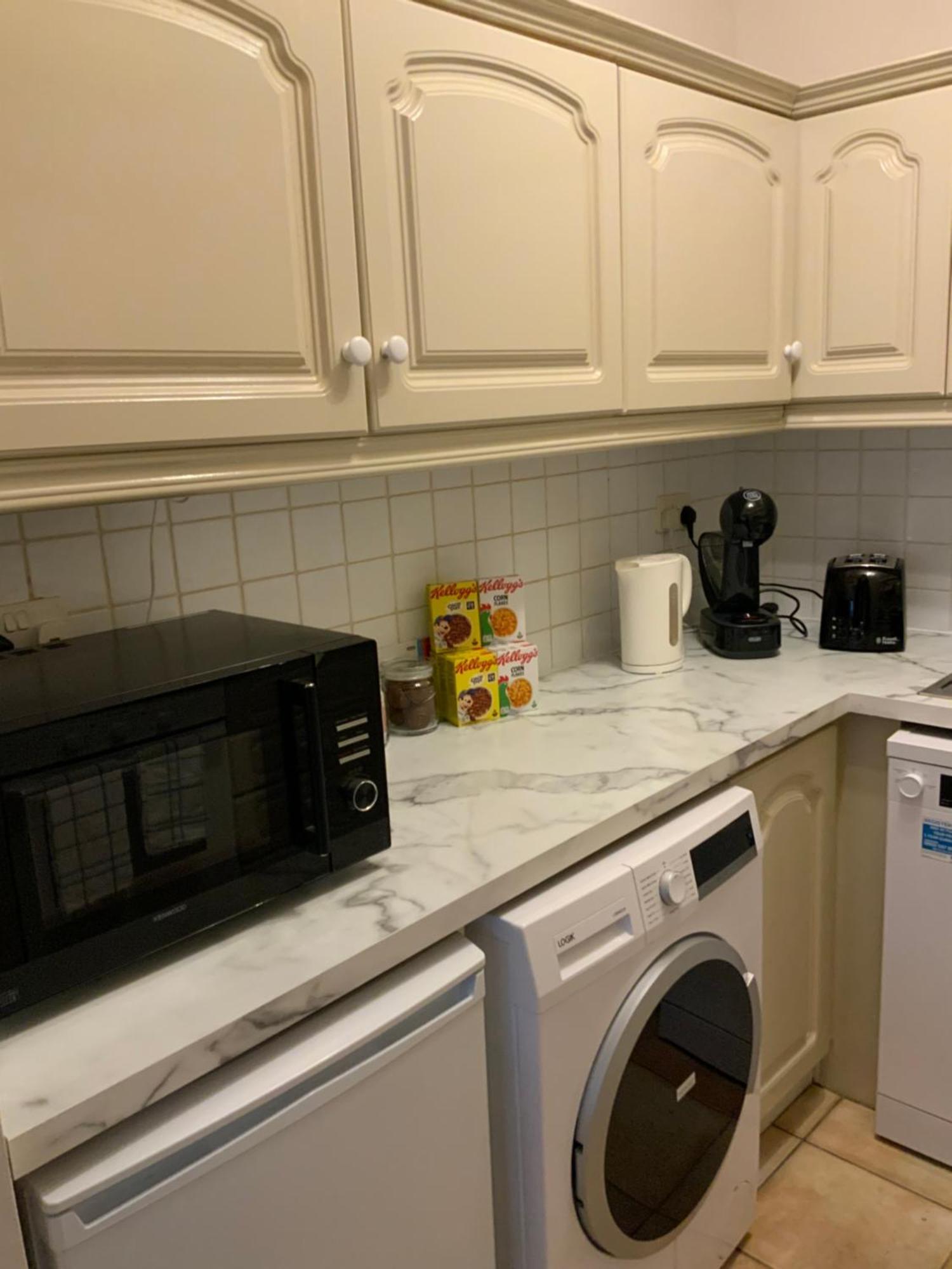 גלוואיי Quite And Cozy 2 Bedroom Apartment מראה חיצוני תמונה